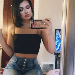 Meet your Posher, Danielle